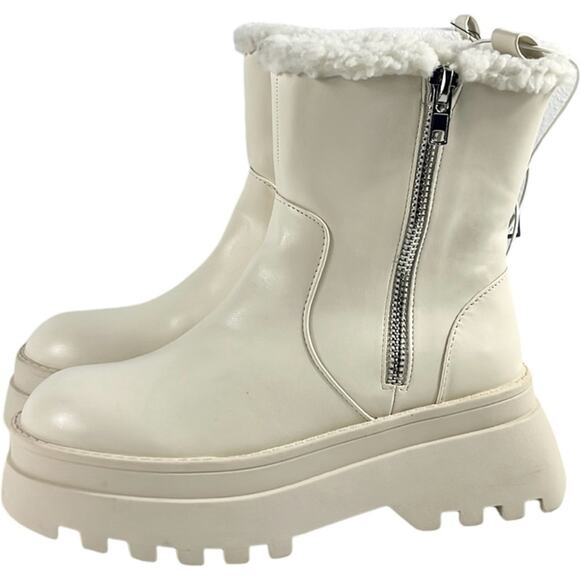 NWT Forever 21 Cream Faux Fur Bootie Size 7 - Picture 1 of 10